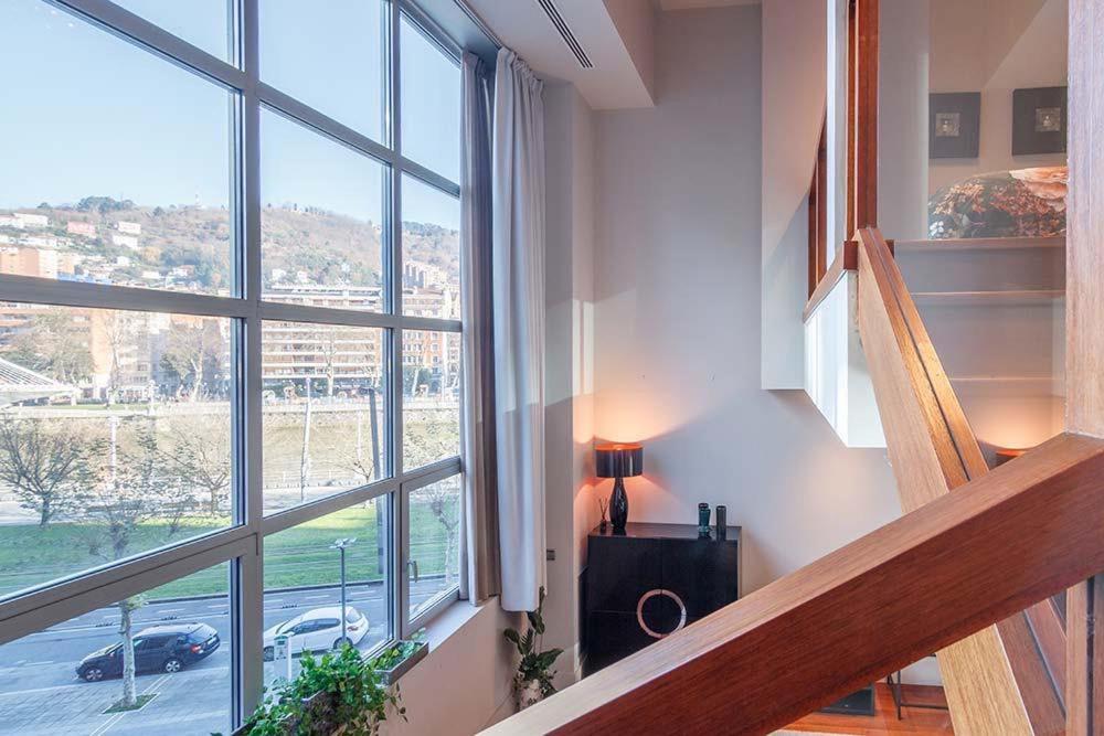 ビルバオVivienda Turistica Duplex Isozaki-Guggenheimアパートメント エクステリア 写真
