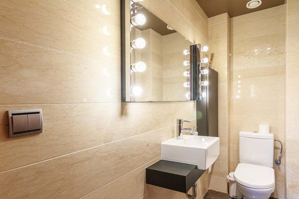 ビルバオVivienda Turistica Duplex Isozaki-Guggenheimアパートメント エクステリア 写真